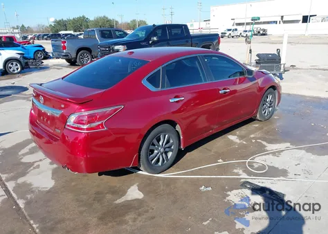 2015 Nissan Altima 2.5 S from USA, damaged, VIN 1N4AL3AP1FN911383